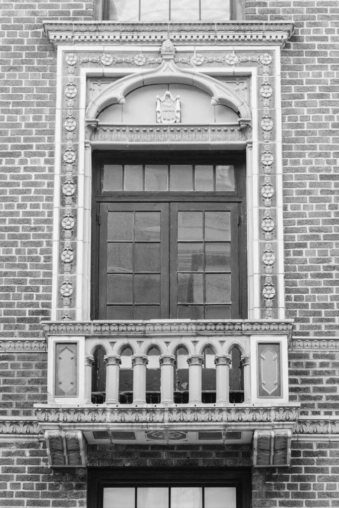 Brooklyn window detail frame